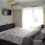 Sky View 3br + Near Airport + Free Parking