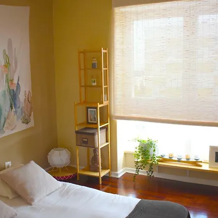 Sky View 3br + Near Airport + Free Parking Apartment Lisbon