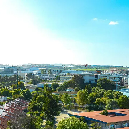 Sky View 3br + Near Airport + Free Parking * Lisbon