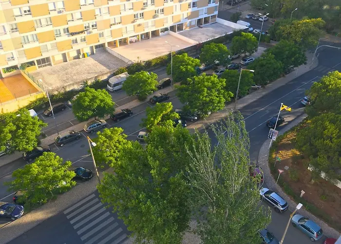 Sky View 3br + Near Airport + Free Parking Lejlighed Lisboa