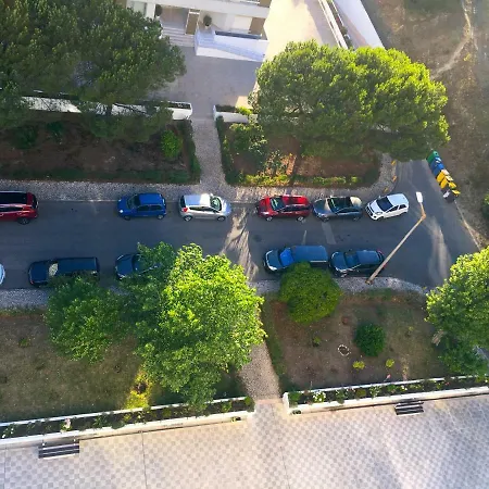 Διαμέρισμα Sky View 3br + Near Airport + Free Parking