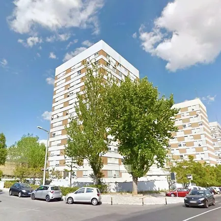 Sky View 3br + Near Airport + Free Parking Διαμέρισμα