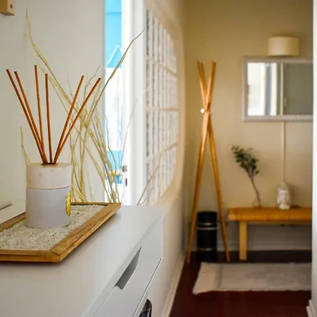 Διαμέρισμα Sky View 3br + Near Airport + Free Parking