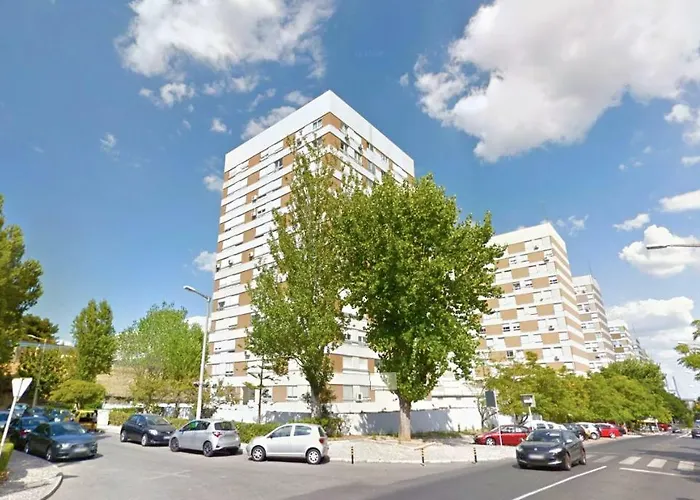 Sky View 3br + Near Airport + Free Parking Lägenhet