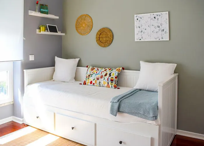 Sky View 3br + Near Airport + Free Parking Lägenhet Lisboa